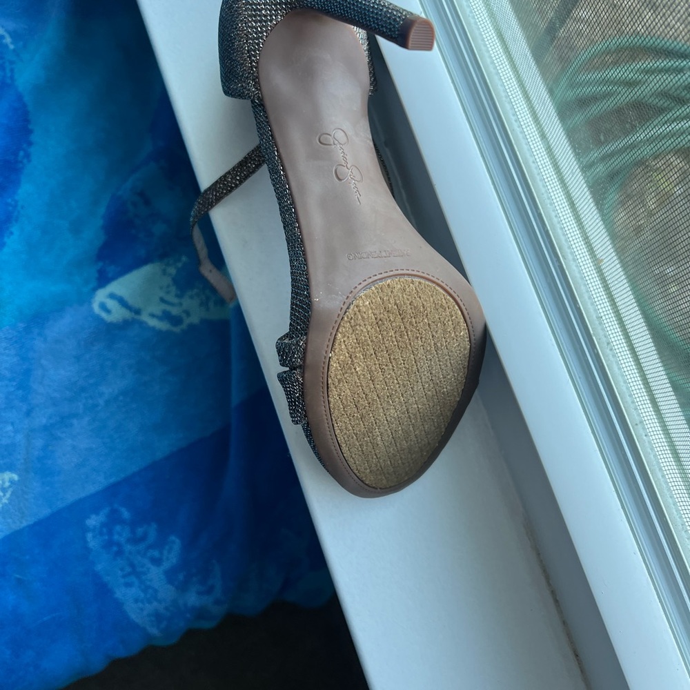 Heels - Picture 4 of 5